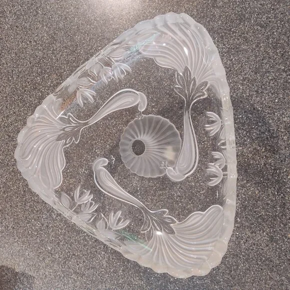 Mikasa Crystal Peacock Cake Stand - vintage - Picture 16 of 16